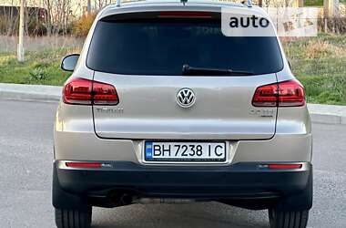 Внедорожник / Кроссовер Volkswagen Tiguan 2015 в Одессе