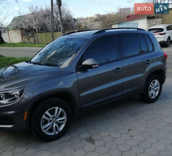 Внедорожник / Кроссовер Volkswagen Tiguan 2015 в Днепре