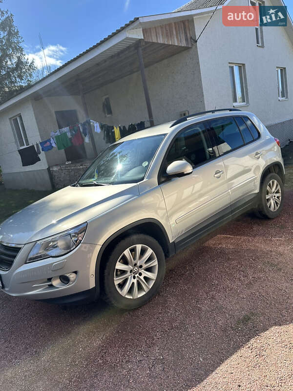 Внедорожник / Кроссовер Volkswagen Tiguan 2008 в Овруче
