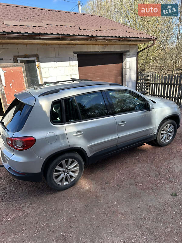 Внедорожник / Кроссовер Volkswagen Tiguan 2008 в Овруче
