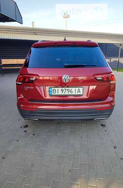 Внедорожник / Кроссовер Volkswagen Tiguan 2018 в Миргороде