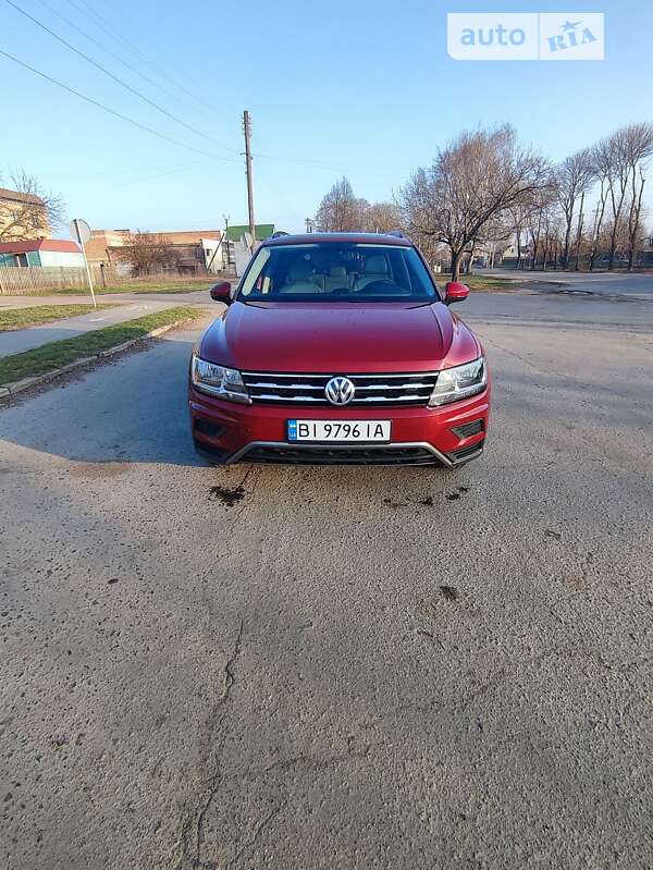 Внедорожник / Кроссовер Volkswagen Tiguan 2018 в Миргороде