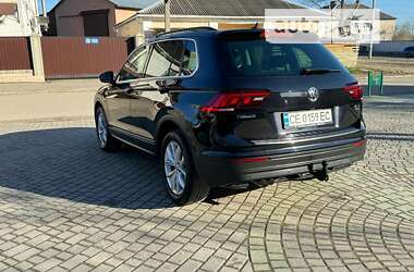 Внедорожник / Кроссовер Volkswagen Tiguan 2016 в 