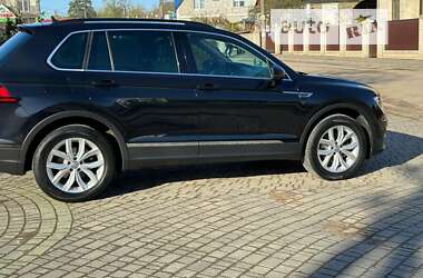 Внедорожник / Кроссовер Volkswagen Tiguan 2016 в Черновцах