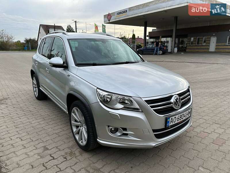 Позашляховик / Кросовер Volkswagen Tiguan 2011 в Ужгороді