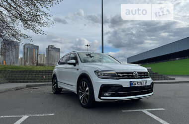 Внедорожник / Кроссовер Volkswagen Tiguan 2018 в Киеве