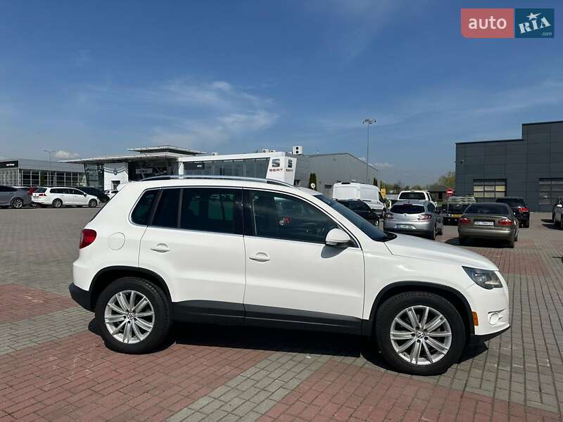 Внедорожник / Кроссовер Volkswagen Tiguan 2011 в Львове