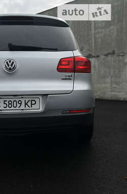 Внедорожник / Кроссовер Volkswagen Tiguan 2018 в Львове