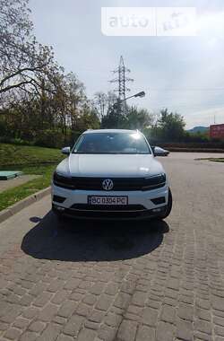 Внедорожник / Кроссовер Volkswagen Tiguan 2019 в Львове