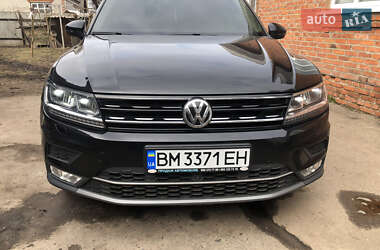 Внедорожник / Кроссовер Volkswagen Tiguan 2017 в Ахтырке