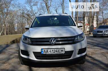 Внедорожник / Кроссовер Volkswagen Tiguan 2010 в Киеве