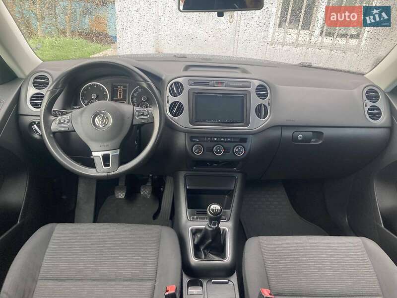 Внедорожник / Кроссовер Volkswagen Tiguan 2014 в Львове