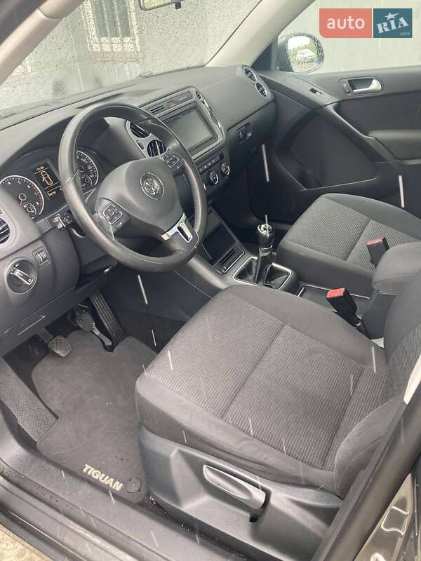 Внедорожник / Кроссовер Volkswagen Tiguan 2014 в Львове