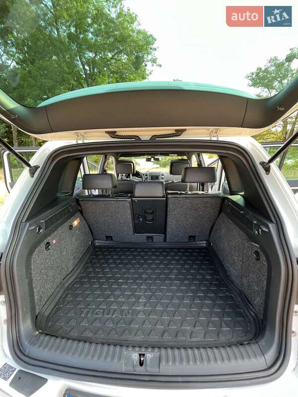 Позашляховик / Кросовер Volkswagen Tiguan 2015 в Черкасах
