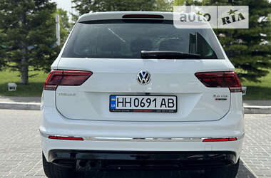 Внедорожник / Кроссовер Volkswagen Tiguan 2017 в Одессе