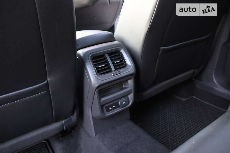 Позашляховик / Кросовер Volkswagen Tiguan 2019 в Рівному