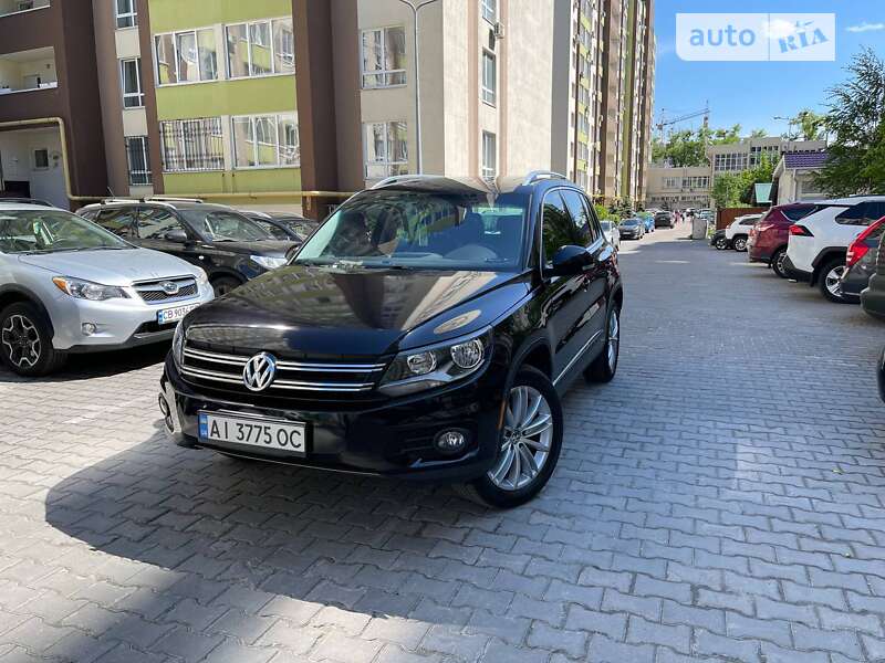 Позашляховик / Кросовер Volkswagen Tiguan 2012 в Києві