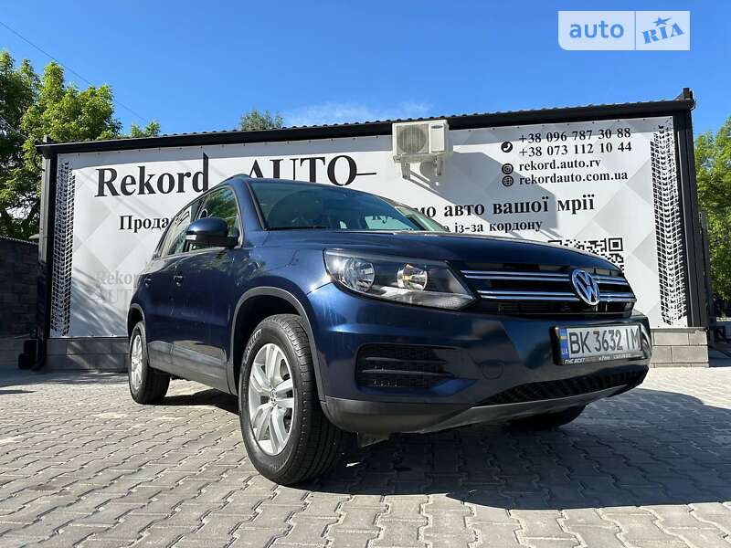 Внедорожник / Кроссовер Volkswagen Tiguan 2016 в Ровно