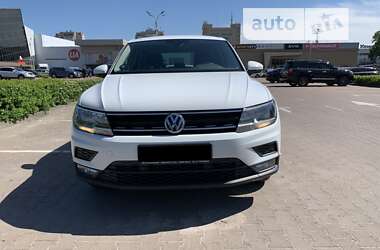 Внедорожник / Кроссовер Volkswagen Tiguan 2018 в Житомире