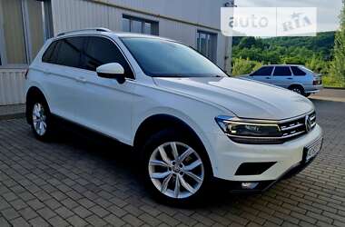 Внедорожник / Кроссовер Volkswagen Tiguan 2017 в Мукачево