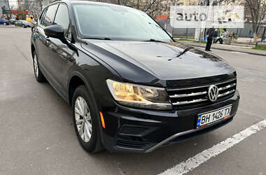 Внедорожник / Кроссовер Volkswagen Tiguan 2019 в Одессе