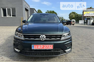 Внедорожник / Кроссовер Volkswagen Tiguan 2017 в Киеве