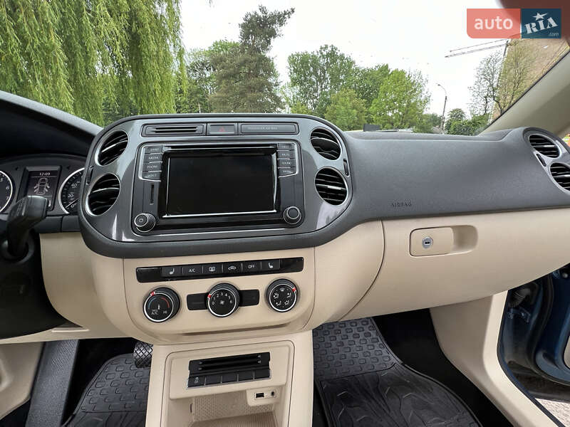 Внедорожник / Кроссовер Volkswagen Tiguan 2017 в Ивано-Франковске