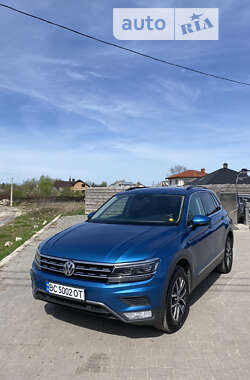 Внедорожник / Кроссовер Volkswagen Tiguan 2017 в Львове