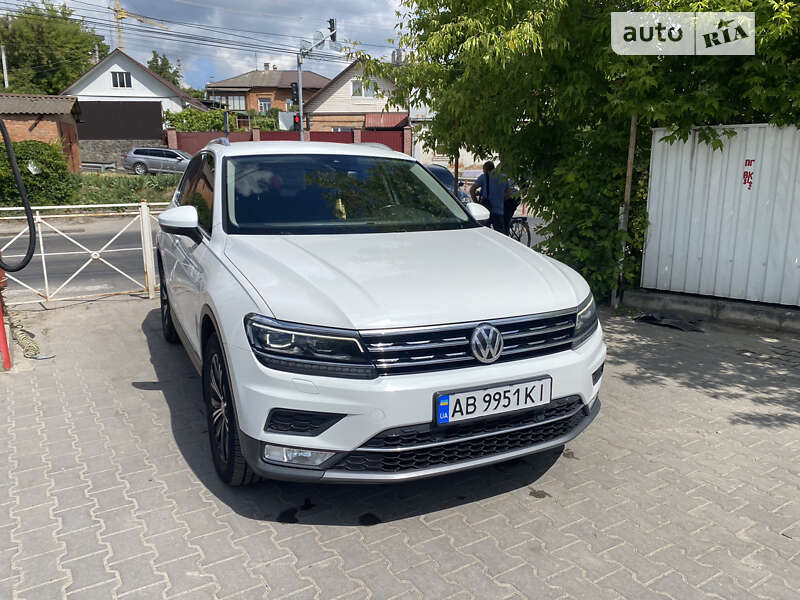 Позашляховик / Кросовер Volkswagen Tiguan 2017 в Вінниці