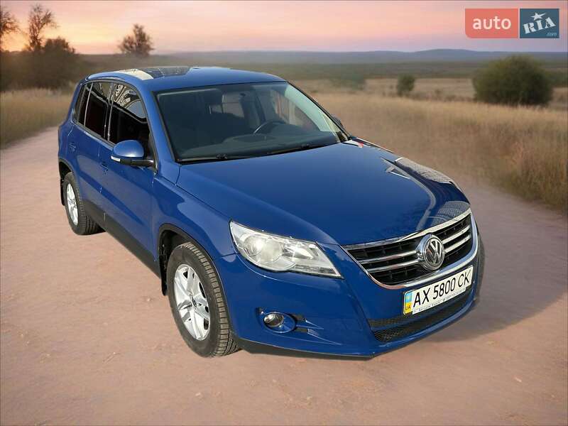 Внедорожник / Кроссовер Volkswagen Tiguan 2011 в Харькове