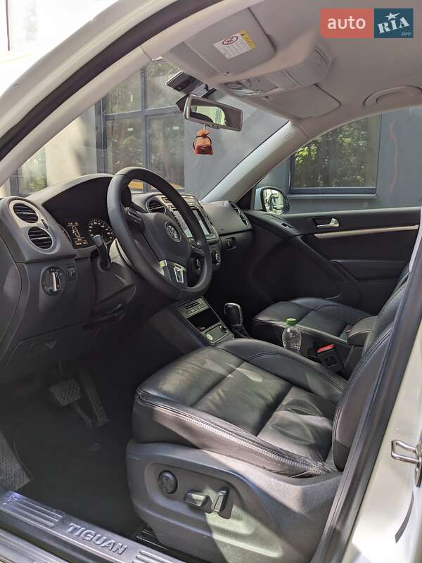 Позашляховик / Кросовер Volkswagen Tiguan 2014 в Тернополі