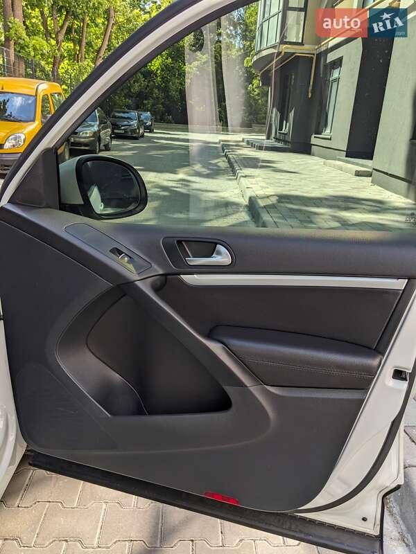 Позашляховик / Кросовер Volkswagen Tiguan 2014 в Тернополі
