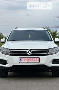 Внедорожник / Кроссовер Volkswagen Tiguan 2017 в Ровно