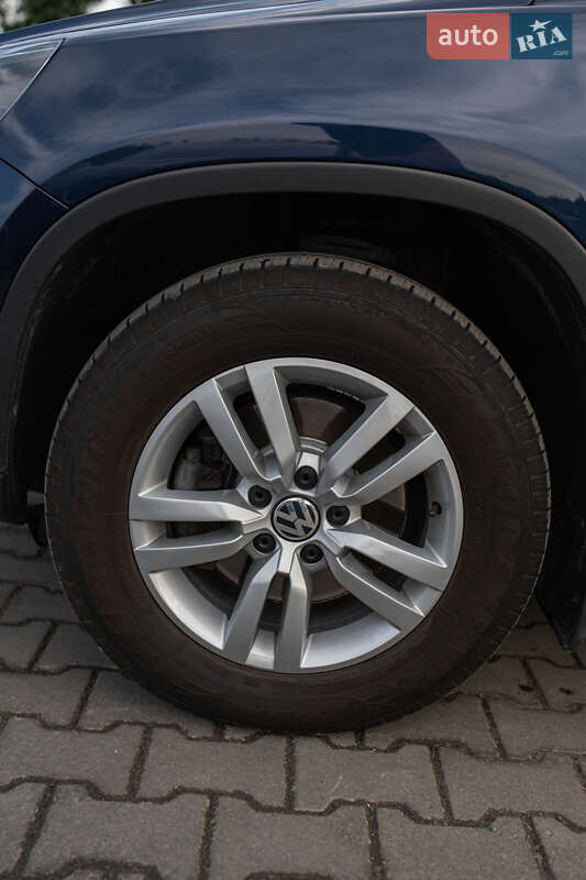 Внедорожник / Кроссовер Volkswagen Tiguan 2013 в Львове