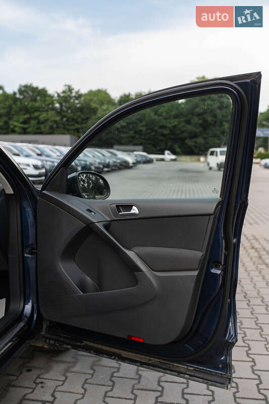 Внедорожник / Кроссовер Volkswagen Tiguan 2013 в Львове