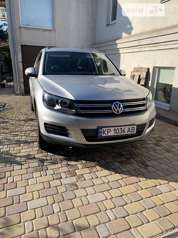 Внедорожник / Кроссовер Volkswagen Tiguan 2017 в Запорожье