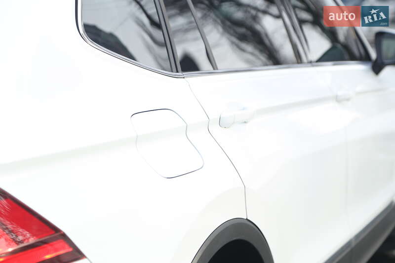 Внедорожник / Кроссовер Volkswagen Tiguan 2017 в Хмельницком фото 6 Внедорожник / Кроссовер Volkswagen Tiguan 2017 в Хмельницком