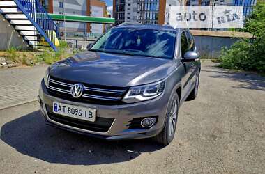 Внедорожник / Кроссовер Volkswagen Tiguan 2015 в Ивано-Франковске