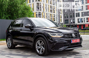 Позашляховик / Кросовер Volkswagen Tiguan 2020 в Львові