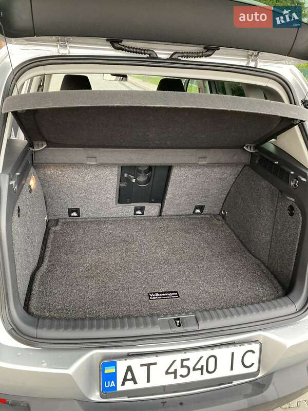 Внедорожник / Кроссовер Volkswagen Tiguan 2017 в Надворной