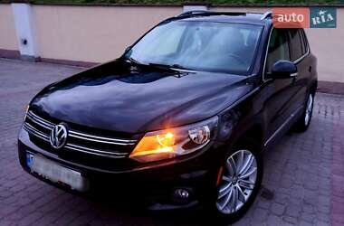Внедорожник / Кроссовер Volkswagen Tiguan 2011 в 