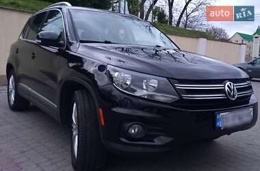 Внедорожник / Кроссовер Volkswagen Tiguan 2011 в 
