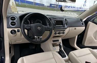 Позашляховик / Кросовер Volkswagen Tiguan 2015 в Рівному