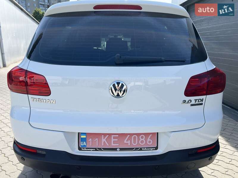 Внедорожник / Кроссовер Volkswagen Tiguan 2015 в Луцке