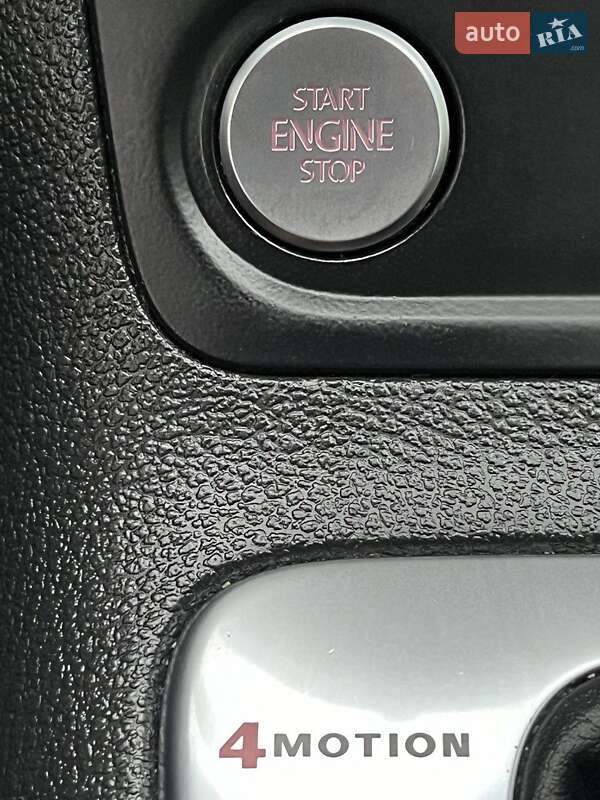 Внедорожник / Кроссовер Volkswagen Tiguan 2015 в Луцке