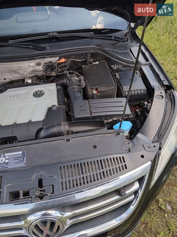 Внедорожник / Кроссовер Volkswagen Tiguan 2008 в Львове