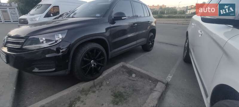 Позашляховик / Кросовер Volkswagen Tiguan 2017 в Києві