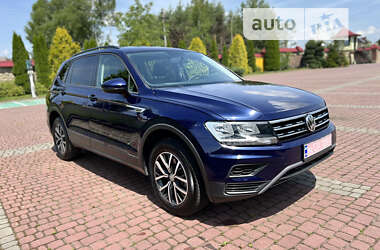 Позашляховик / Кросовер Volkswagen Tiguan 2021 в Львові