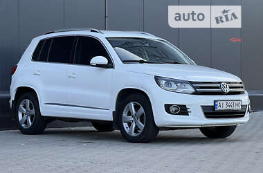 Позашляховик / Кросовер Volkswagen Tiguan 2011 в Києві