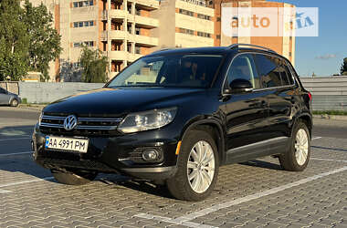 Позашляховик / Кросовер Volkswagen Tiguan 2011 в Києві